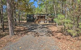 Stylish Cabin By Beavers Bend Hot Tub And Fire Pit