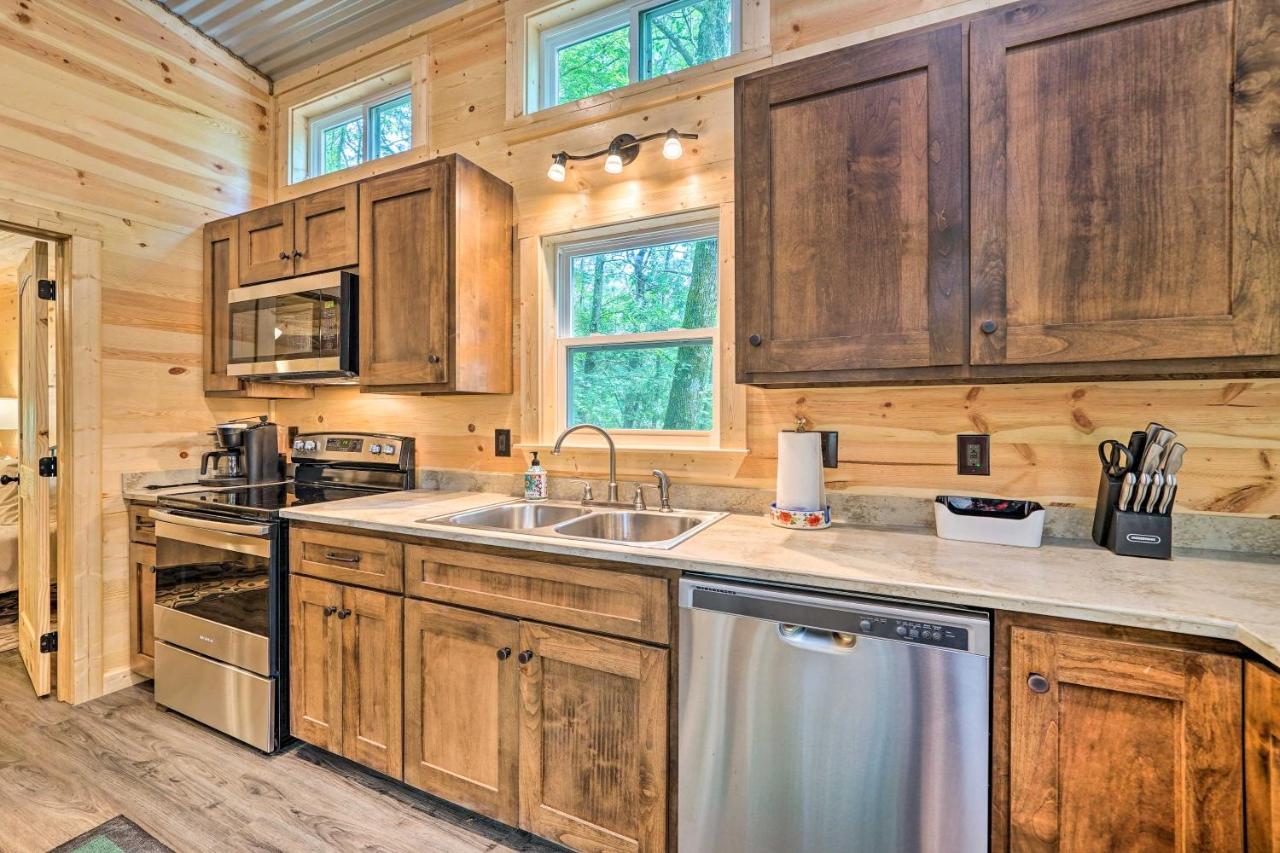 Stylish Cabin By Beavers Bend Hot Tub And Fire Pit Broken Bow Exterior photo