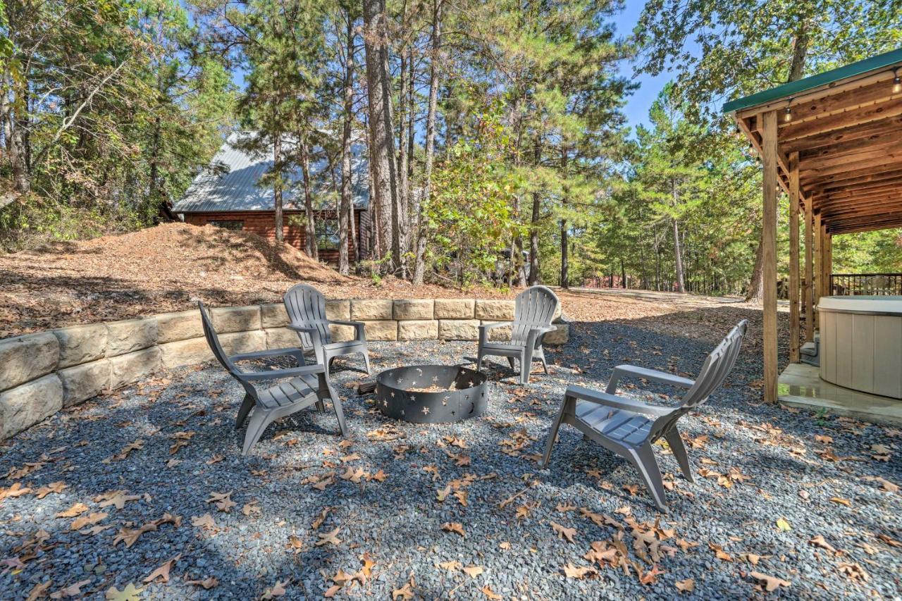 Stylish Cabin By Beavers Bend Hot Tub And Fire Pit Broken Bow Exterior photo